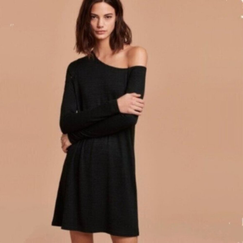 Aritzia Wilfred off the shoulder Brinkley Dress - black